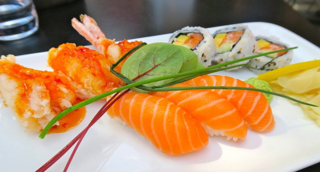 En god och varierad blandning med sushi