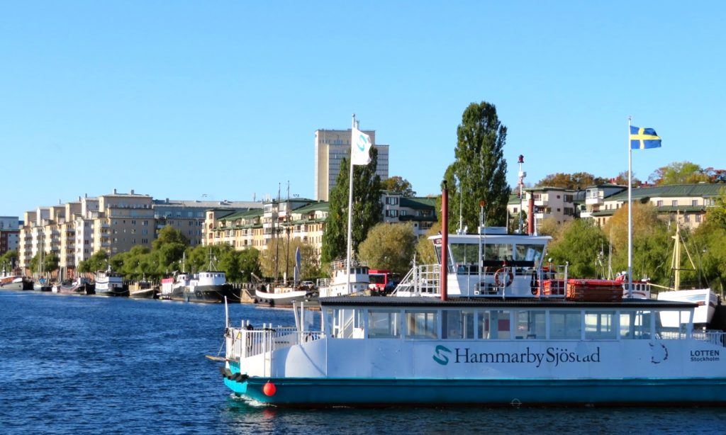 Njutflykt med båten Emelie från Söder och Barnängsbryggg till Djurgården