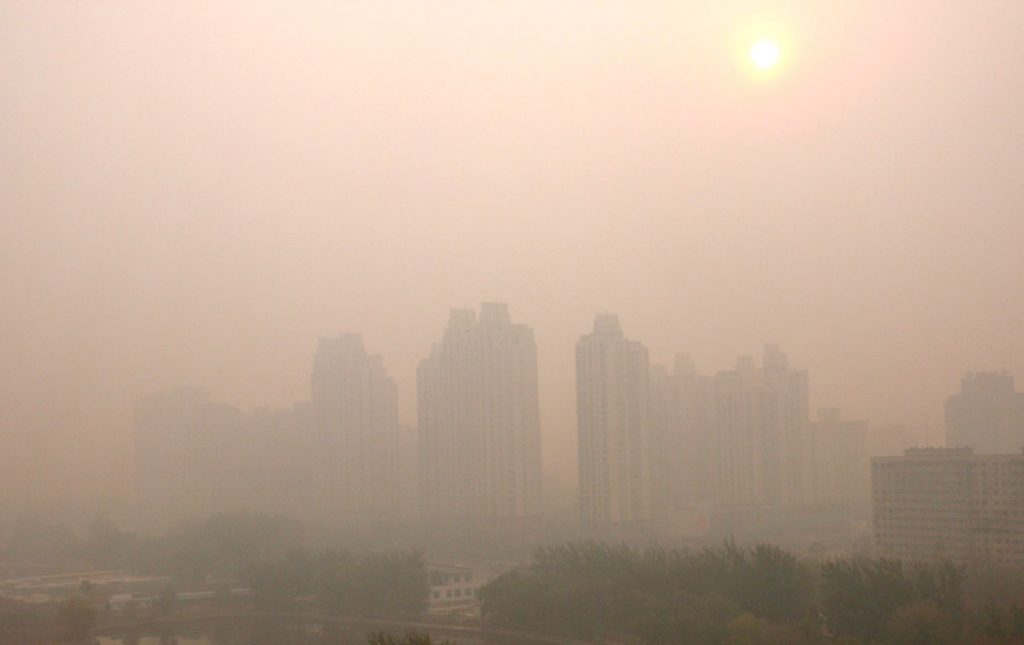 En skum dag i Peking. En dag med stora luftföroreningar.