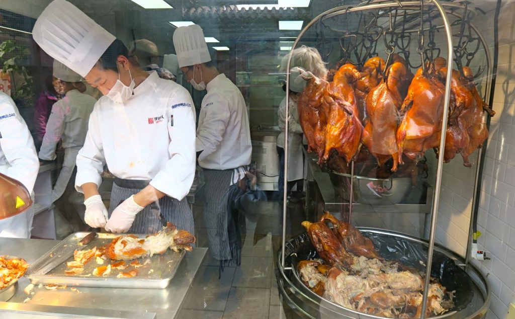 Pekinganka. Idag räknas även Peking och Shanghai in i Kinas olika kök. 