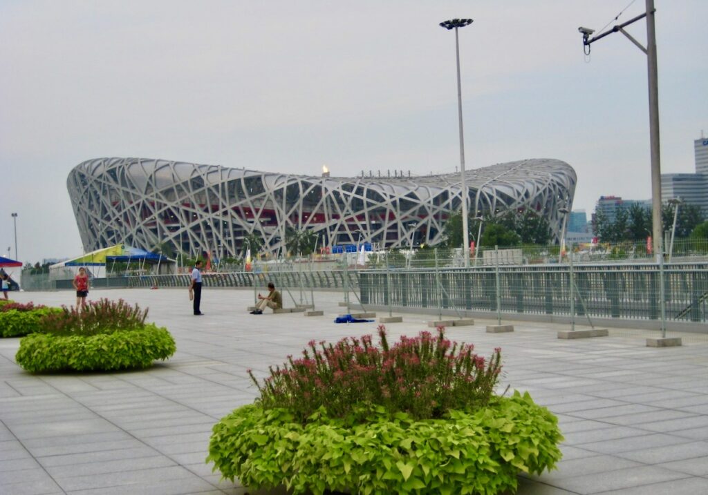 Peking. Fågelboet. Pekings Nationalarena. Här var invigningen av sommar OS den 8/8-2008. 